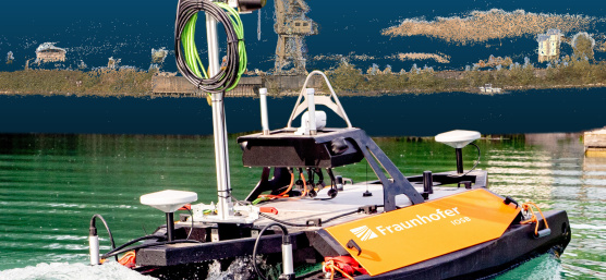 Une embarcation autonome arpente le littoral