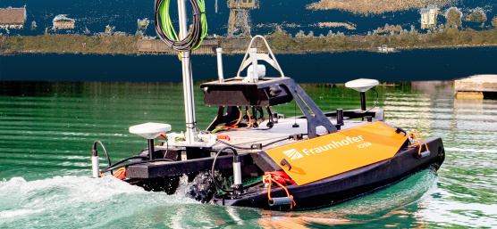 Véhicule nautique autonome avec carte 3D de la zone riveraine