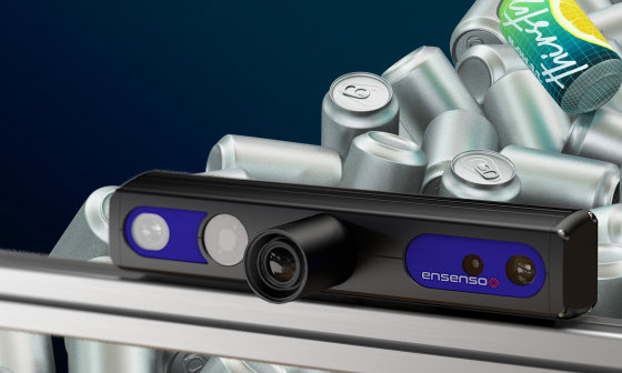 Caméra Ensenso C 3D, boîtes de conserve en arrière-plan, dont une en couleur