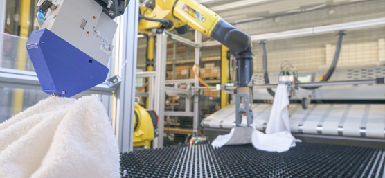 La robotique intelligente pour les blanchisseries comble les lacunes de l'automatisation