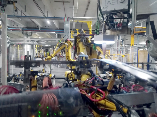 En application dans l'industrie automobile, par exemple