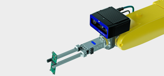Caméra 3D Ensenso B montée sur un bras robotisé