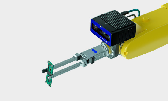 Caméra 3D Ensenso B montée sur un bras robotisé