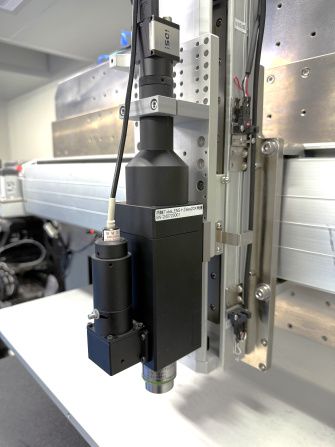 Installation de soudage au laser uLED de MSP avec caméra industrielle IDS uEye CP